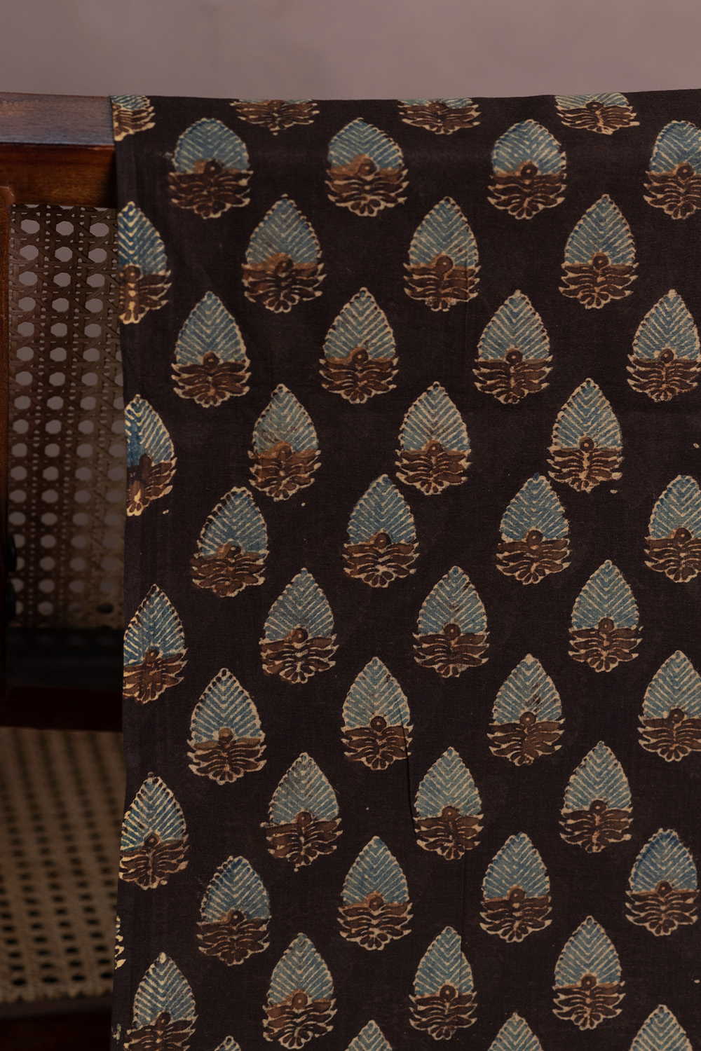 Motifs Ajrak Mul Cotton Fabric - Image 2