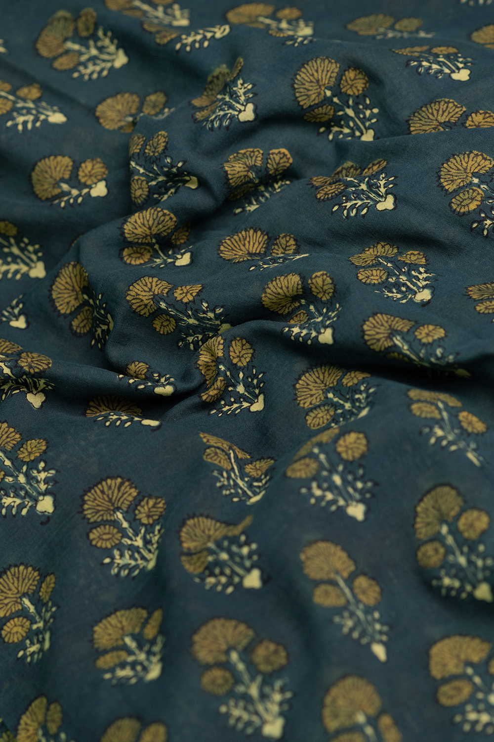 Tri Butta - Green Ajrak Mul Cotton Fabric - Image 3