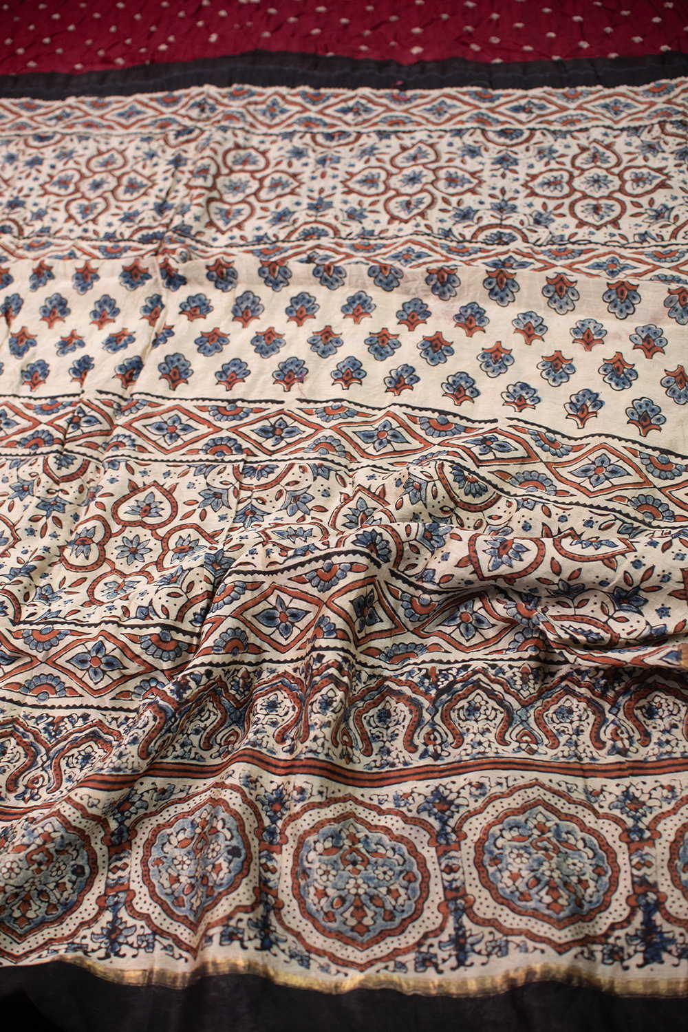 Maroon with Zari Border Bandhani Ajrak Silk Cotton Saree - Image 3
