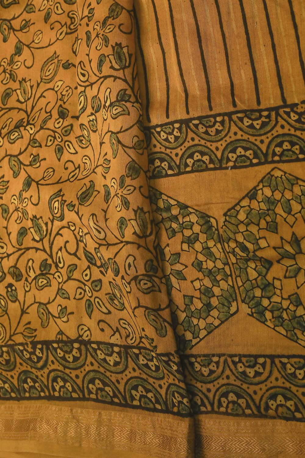 Yellow Ajrak Maheshwari Silk Cotton saree - Image 4