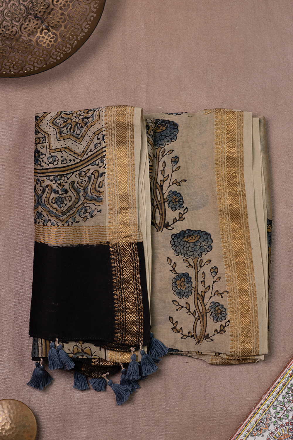 Big Butta on Cream Ajrak Maheshwari Top & Dupatta