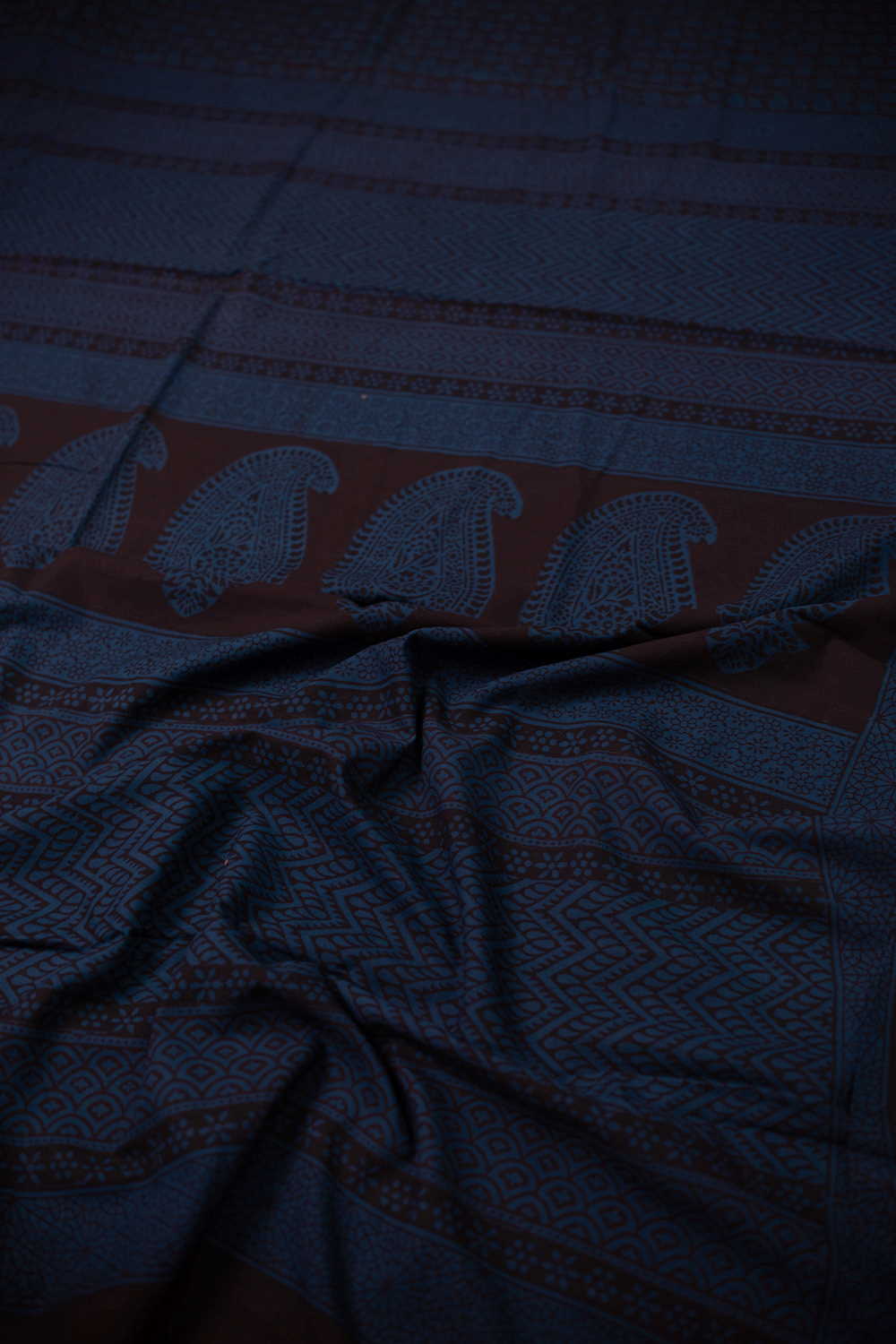 Blue Floral Pattern Bagh Cotton saree - Image 3
