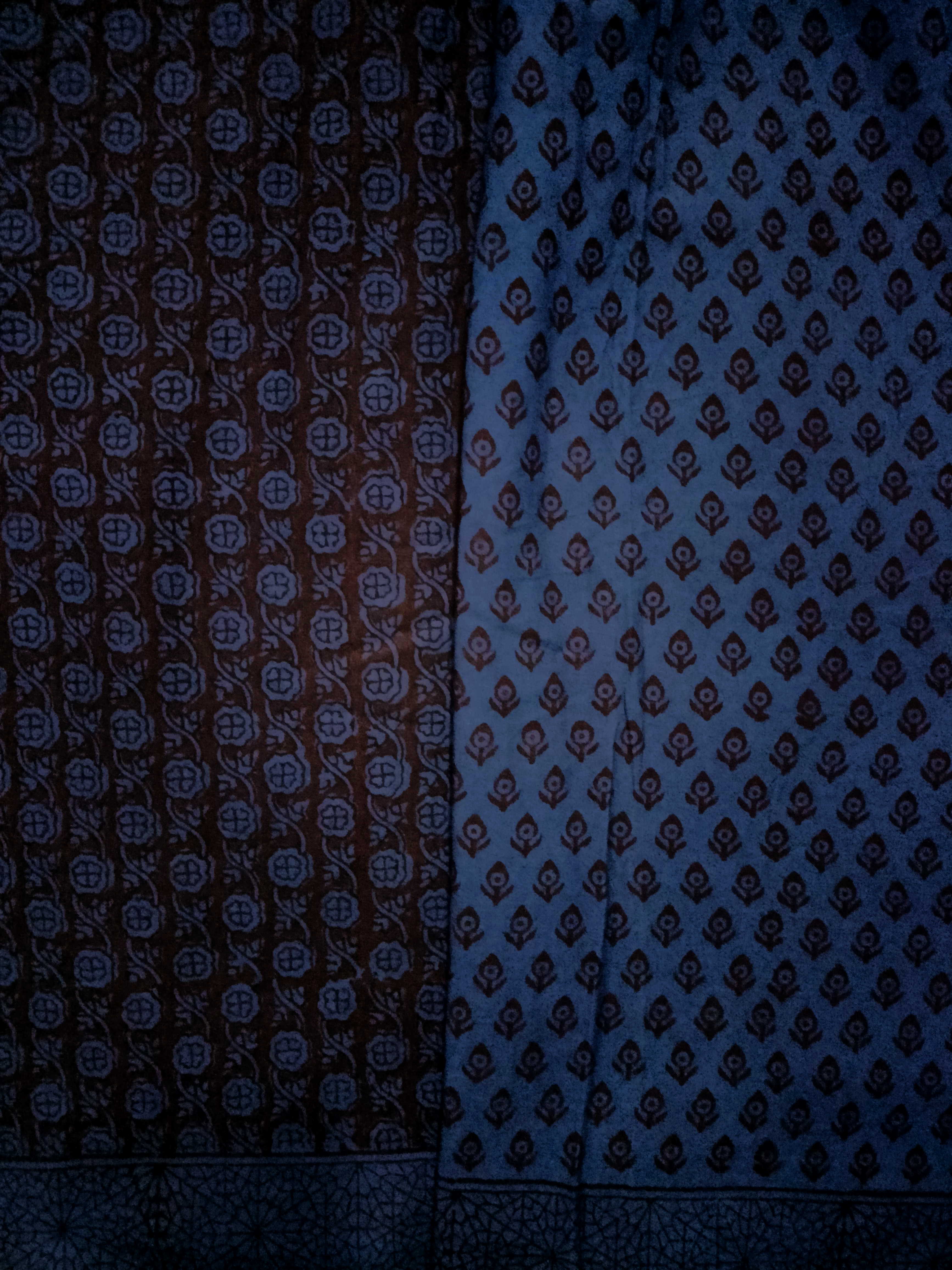 Blue Floral Pattern Bagh Cotton saree - Image 4