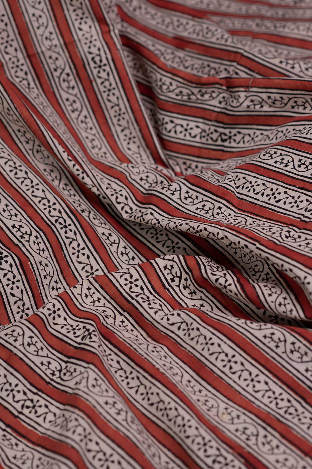 Flowing Floral Bagru Cotton Fabric - Image 3
