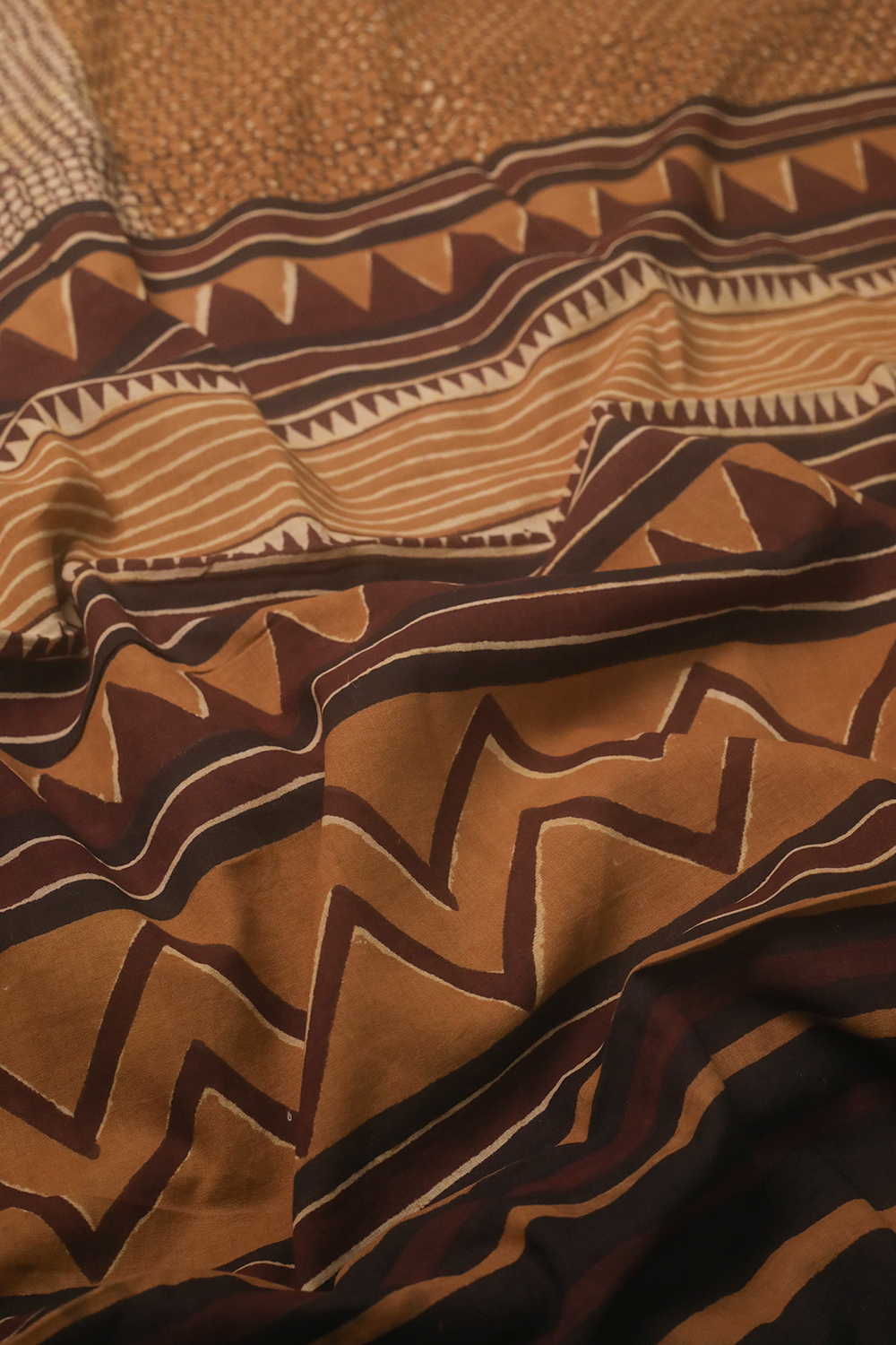 Dual Pattern - Beige Mustard Bagru Mul Cotton saree - Image 3