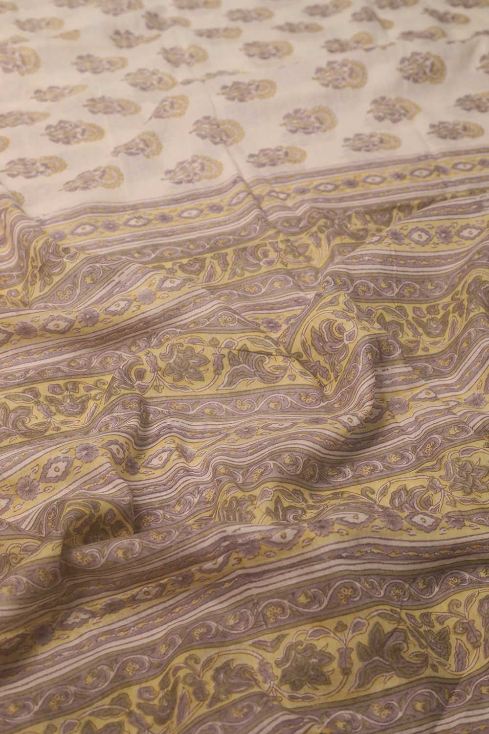 Motifs on Cream Bagru Mul Cotton saree - Image 3