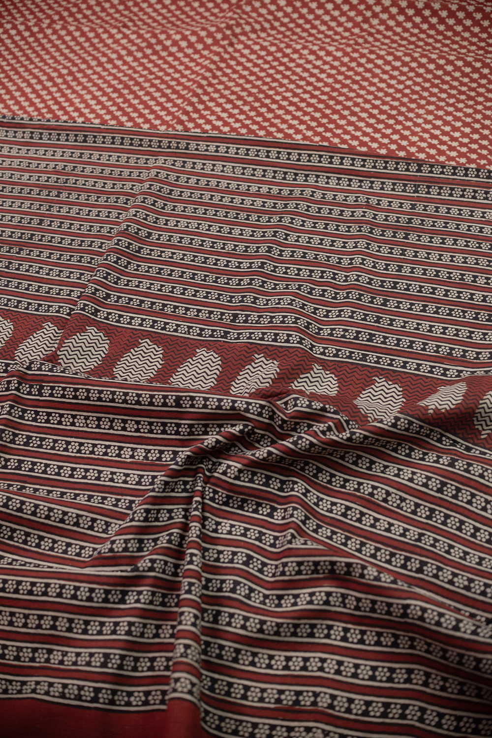 Scarlet Petal Story Bagru Mul Cotton saree - Image 3