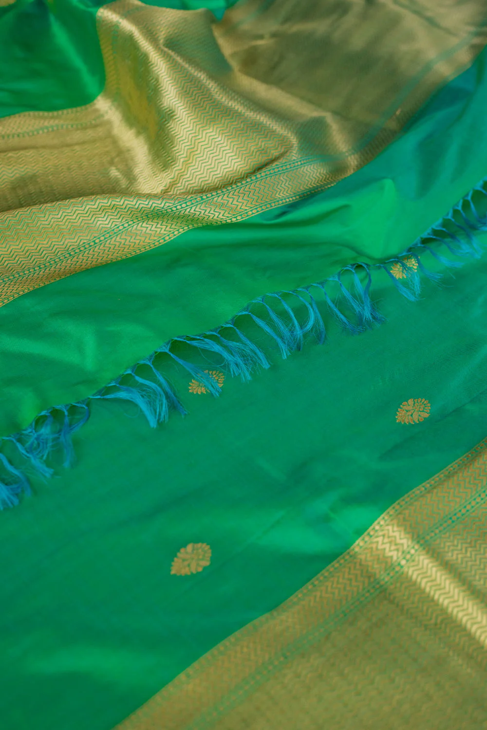 Persian Green Handwoven Banarasi Pure Silk Dupatta - Image 3