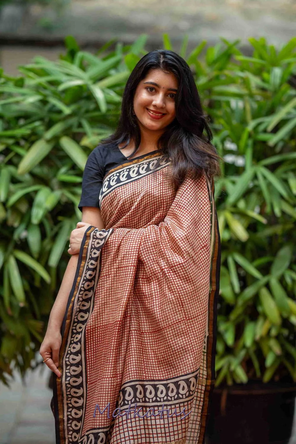 Maroon Checkered Block Printed Chanderi saree - Image 5