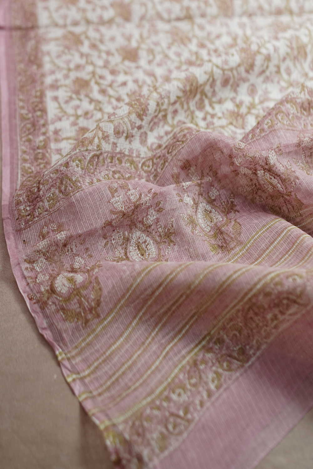 Ditzy Floral Block Printed Cotton Dupatta - Image 3