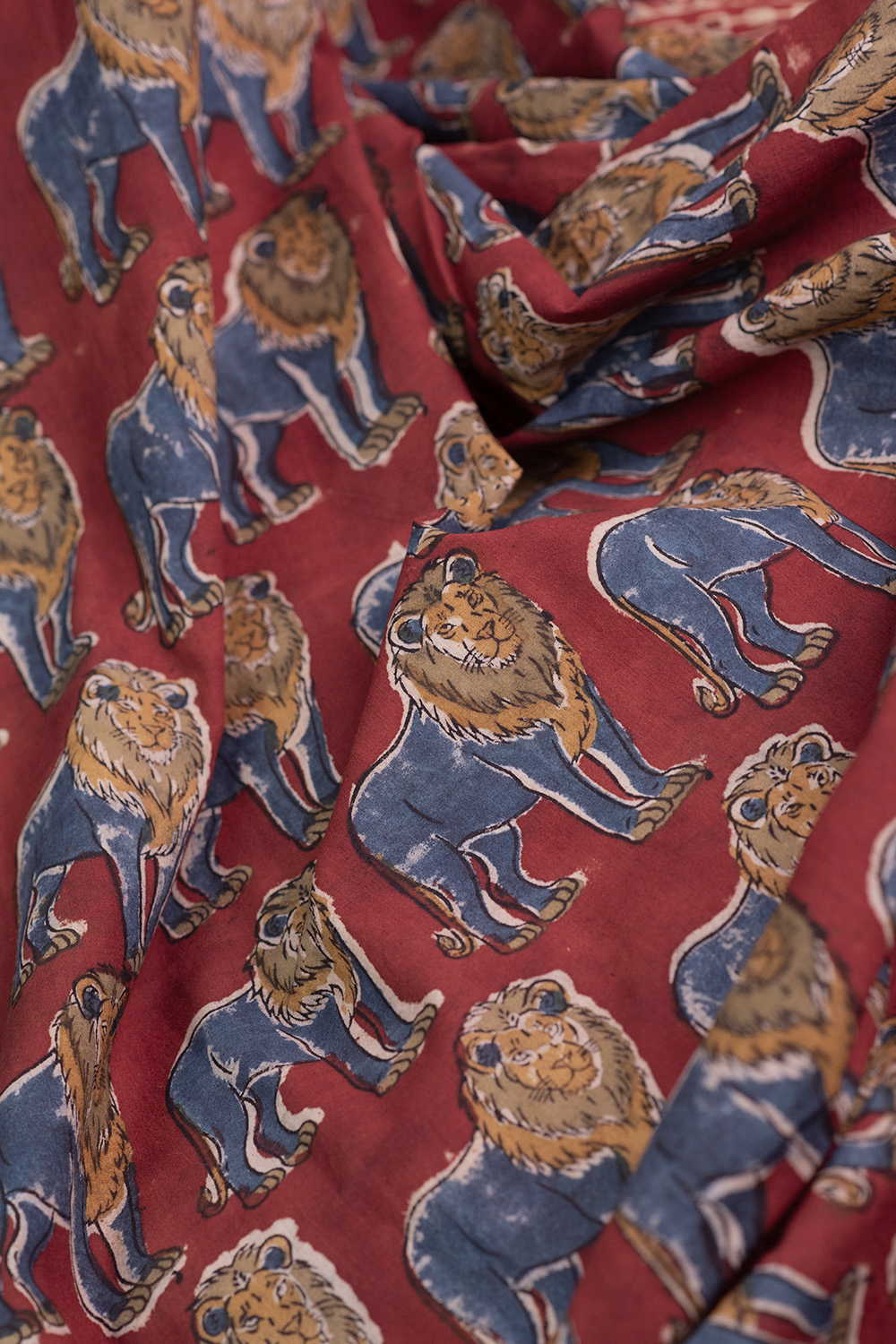 Royal Lion Parade Printed Kalamkari Fabric - Image 3