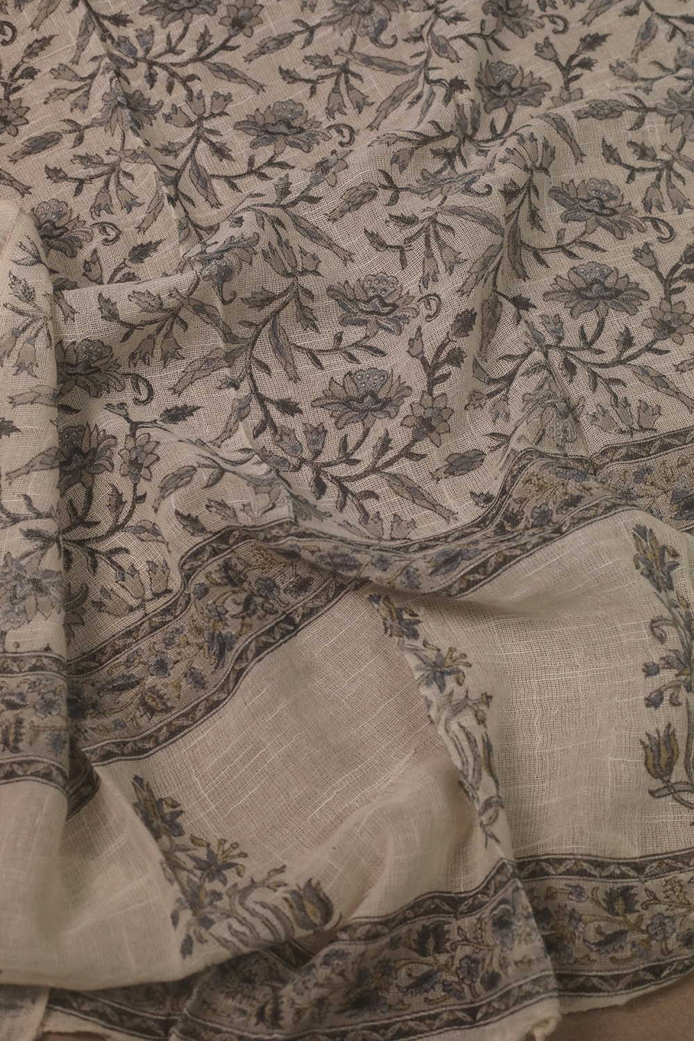 Ditzy Floral Block Printed Slub Cotton Stole - Image 3