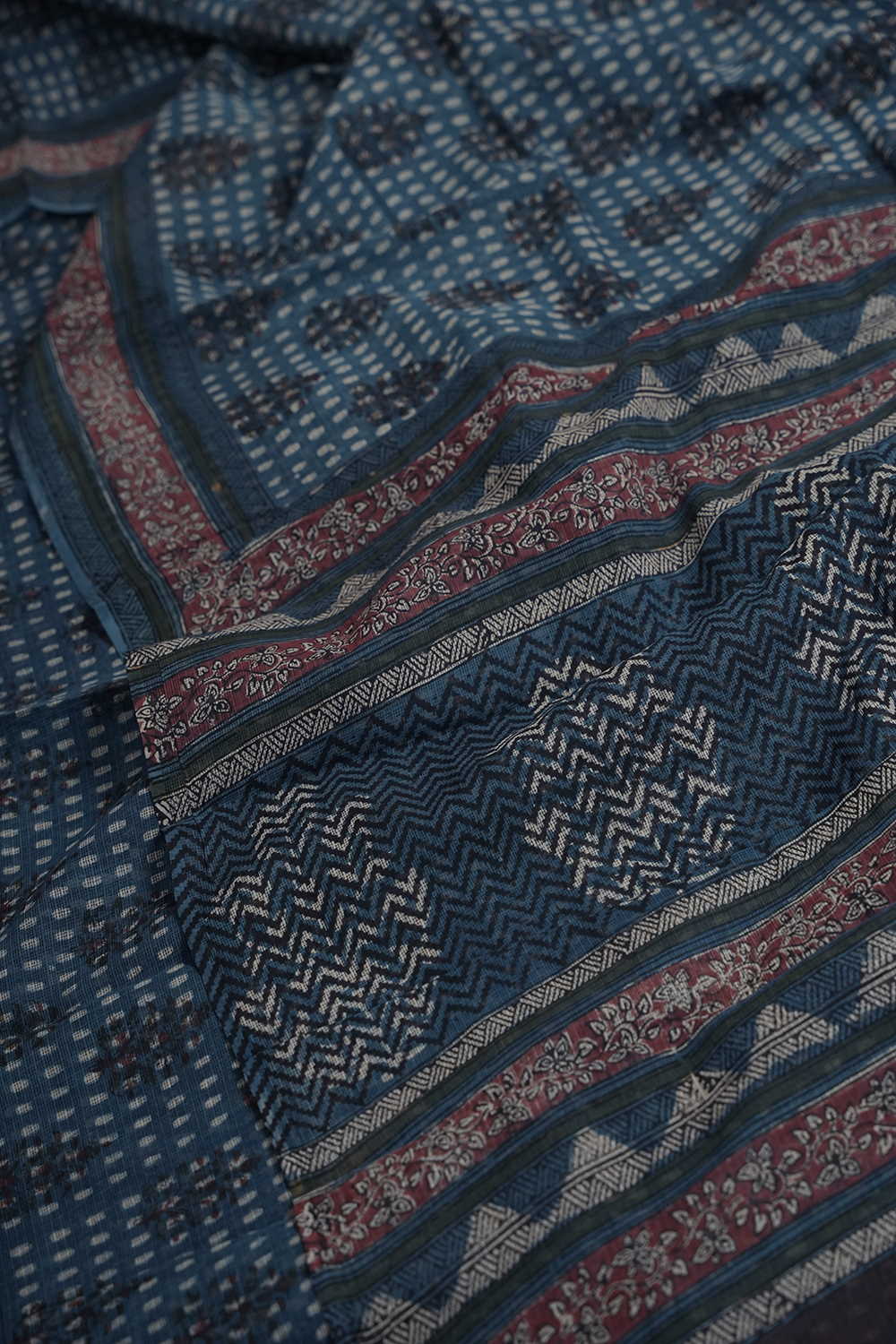 Indigo with Floral Butta Block Printed Kota Cotton saree - Image 3