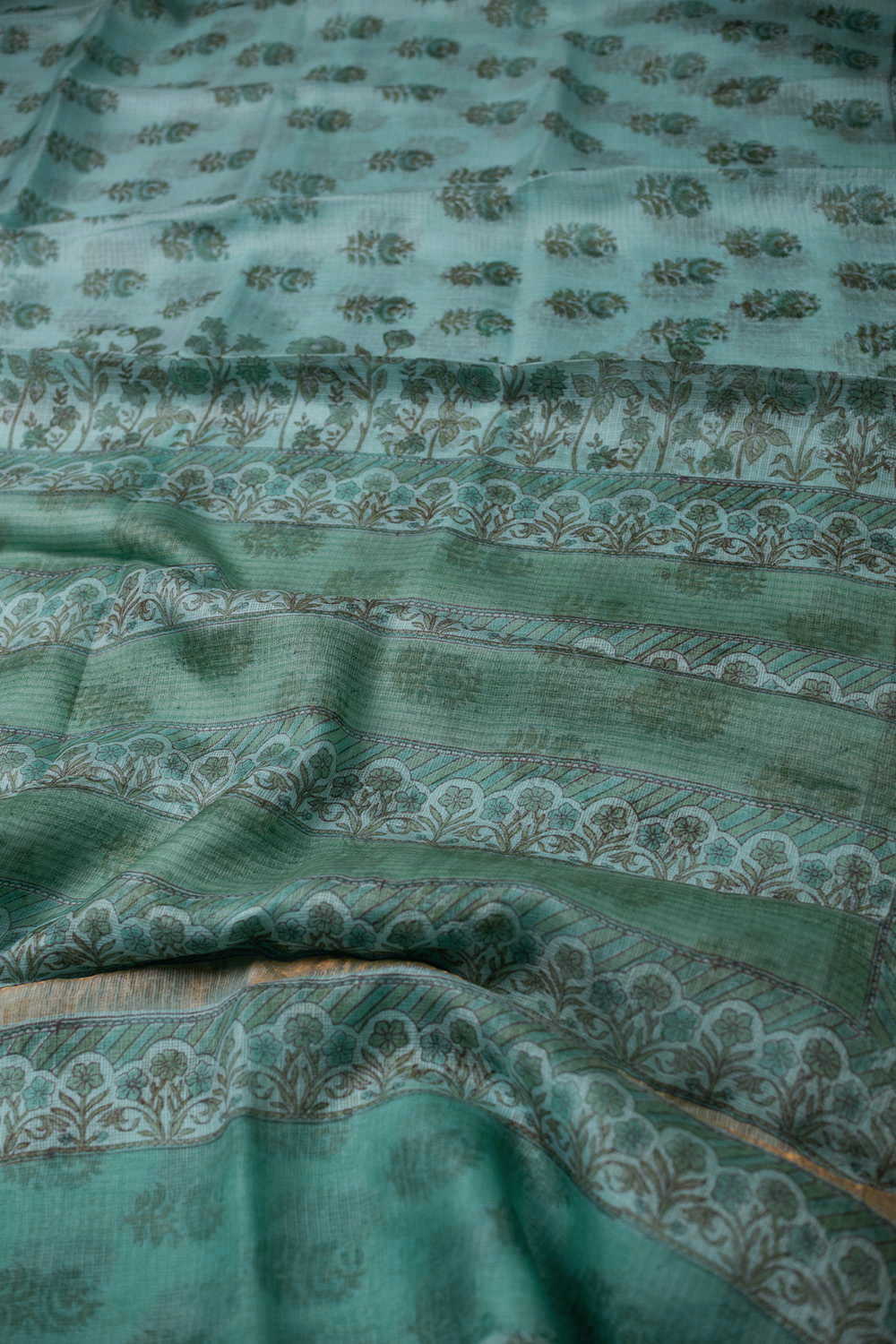 Butta Florets Block Printed Kota Silk saree - Image 3