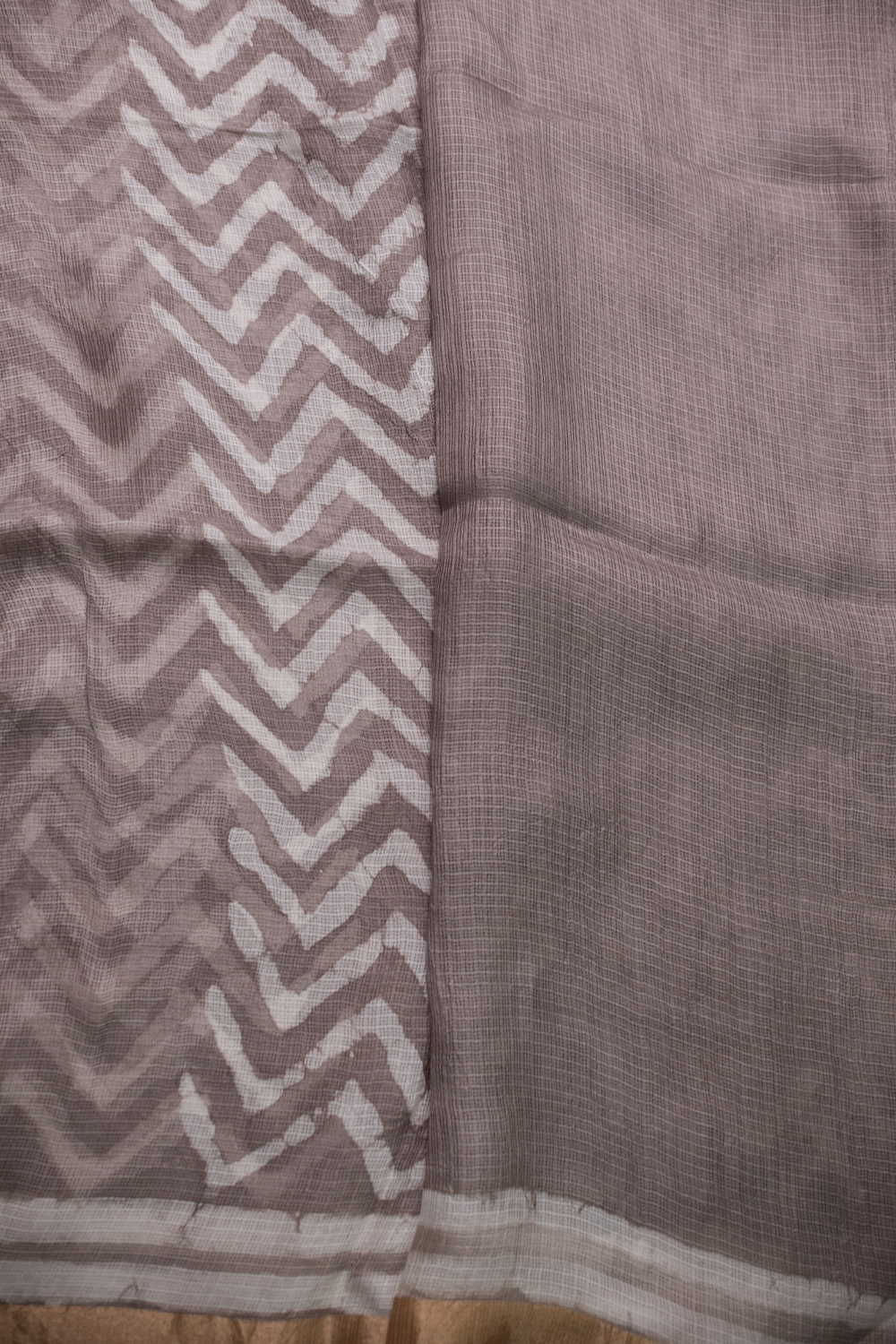 Chevron - Grey Block Printed Kota Silk saree - Image 4