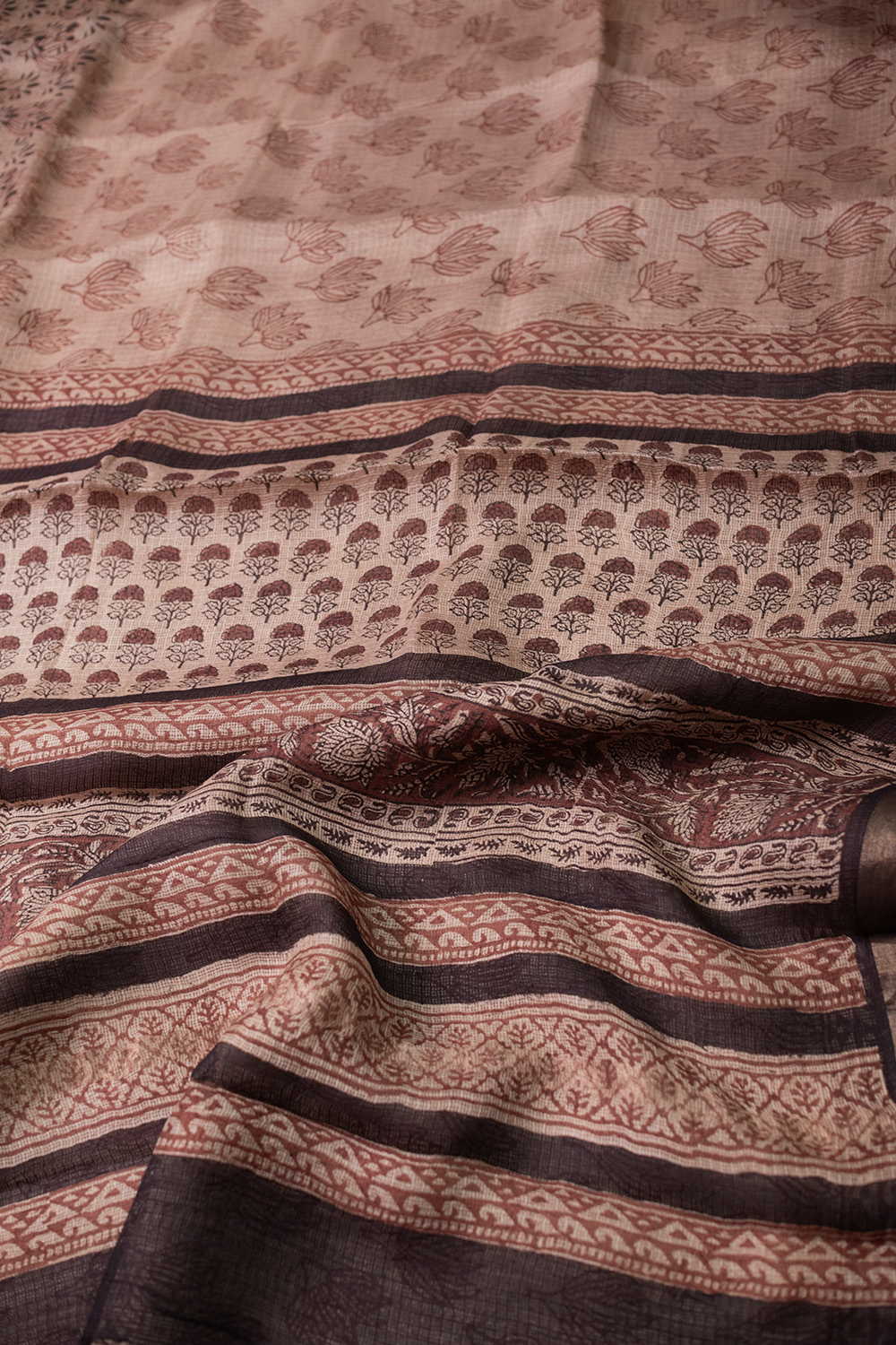 Cream Block Printed Kota Silk saree - Image 3