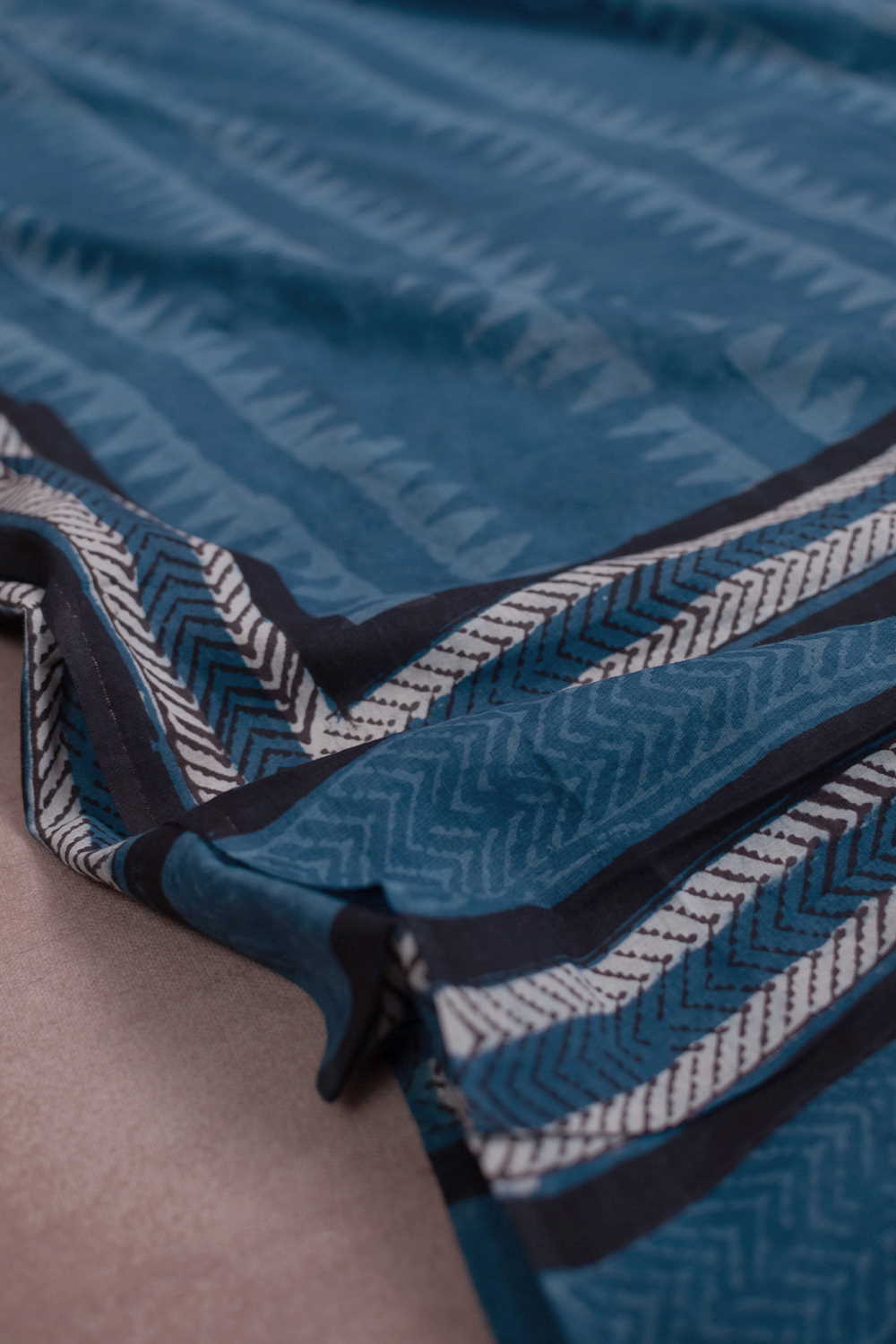 Indigo Block Printed Mul Cotton Dupatta - Image 3