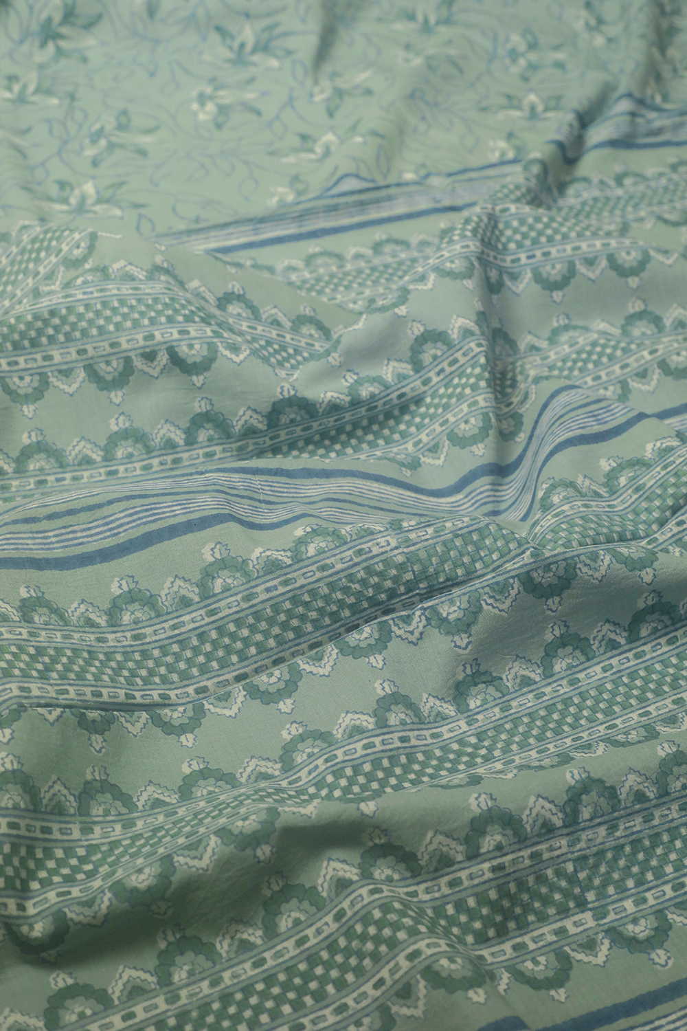 Leafy Green Block Printed Mul Cotton saree - Image 3