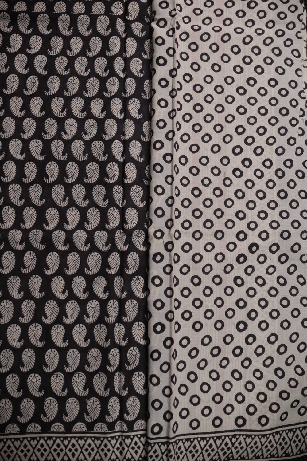 Black - Pailsey Block Printed Mul Cotton saree - Image 4