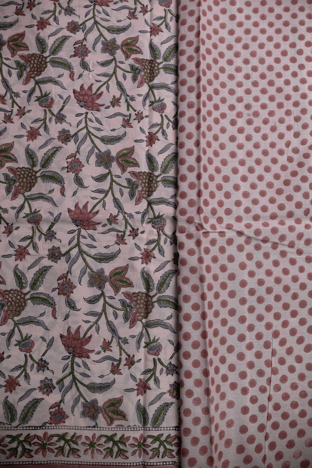 Prettiest Floral Block Printed Mul Cotton saree - Image 4