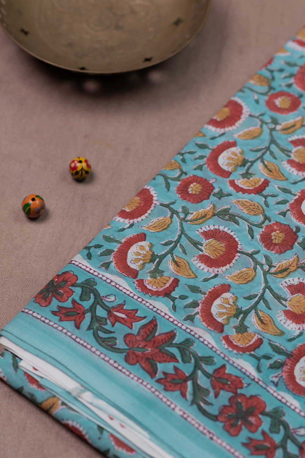Cluster Floral Block Printed Mul Cotton saree