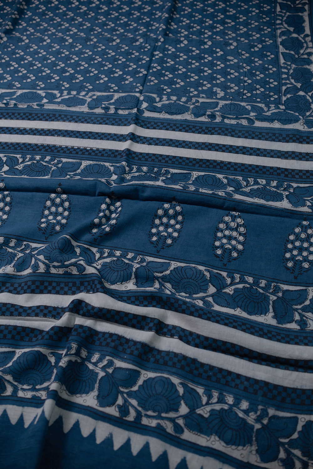 Light Indigo Block Printed Mul Cotton saree - Image 3