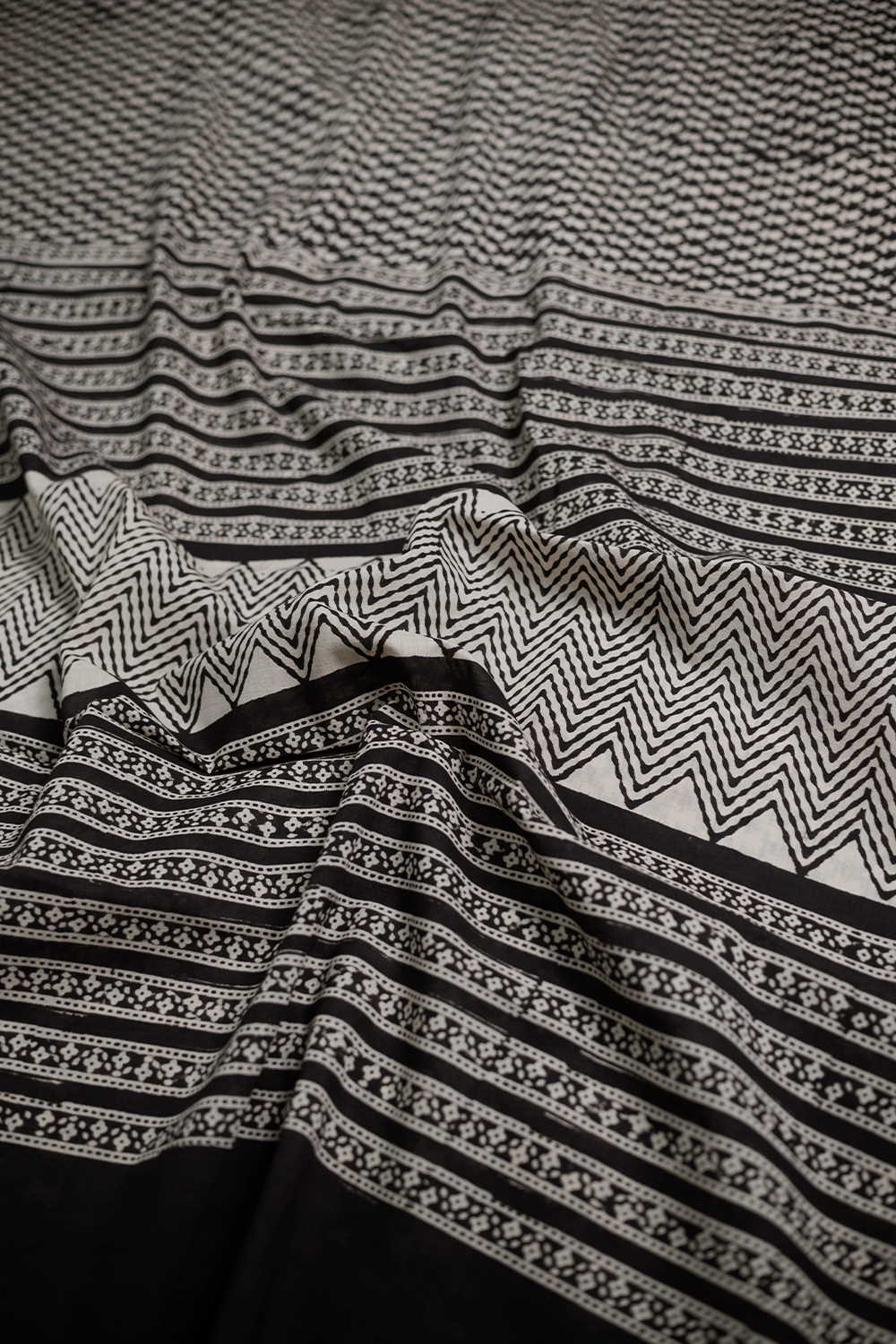 Black Block Printed Mul Cotton saree - Image 3