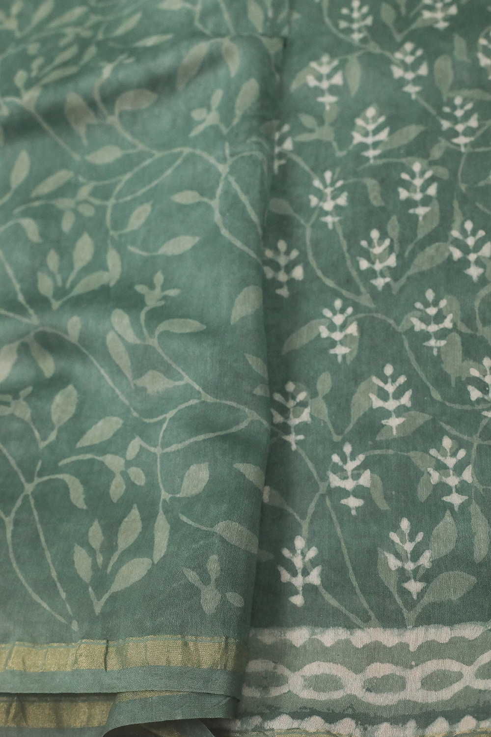Cream Buttas on Green Block Printed Silk Cotton saree - Image 4