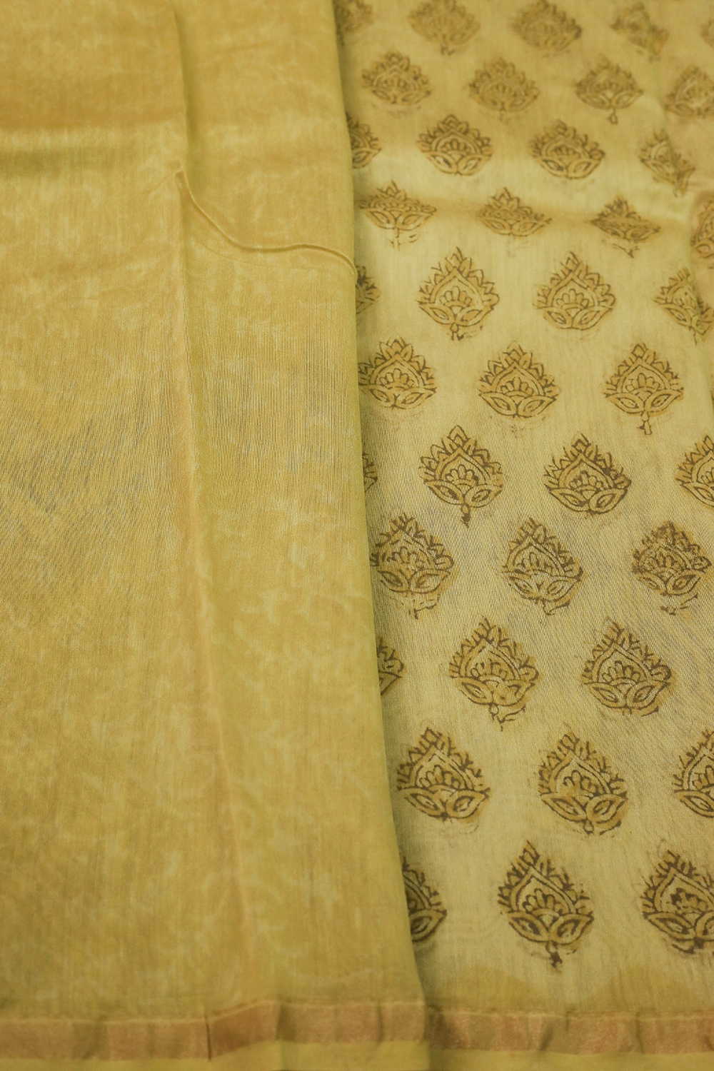 Medium Yellow Block Printed Silk Cotton saree - Image 4