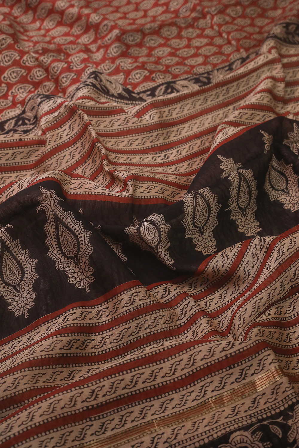 Paisley on Maroon Block Printed Silk Cotton saree - Image 3