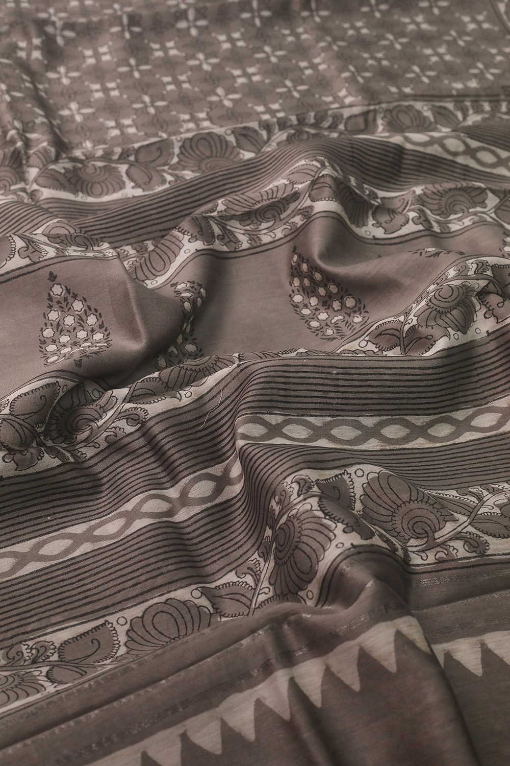 Symmetry Pattern - Grey Block Printed Silk Cotton saree - Image 3