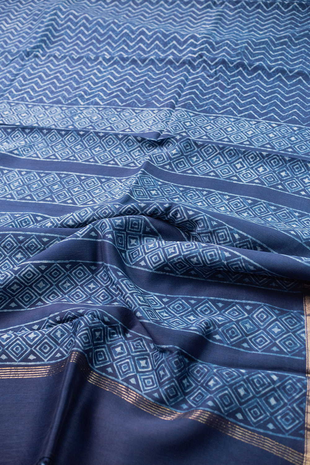 ZigZag Pattern Block Printed Chanderi Silk Cotton saree - Image 3