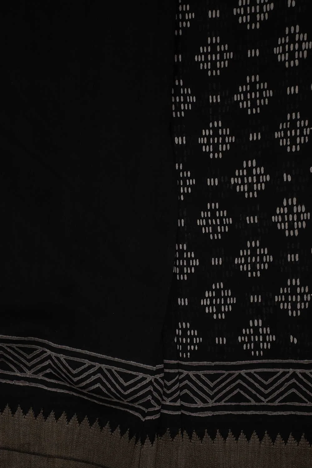Motifs on Black Block Printed Chanderi Silk Cotton saree - Image 4