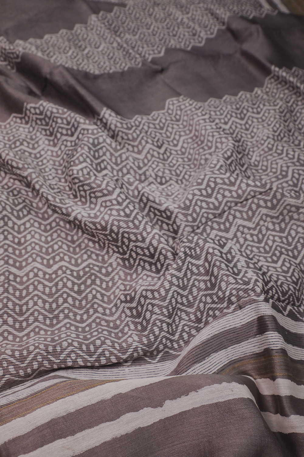 Zinc Grey Block Printed Chanderi Silk Cotton saree - Image 3