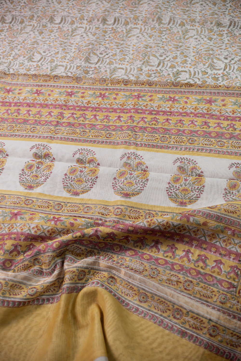 Ditzy Floral Block Printed Silk Cotton saree - Image 3