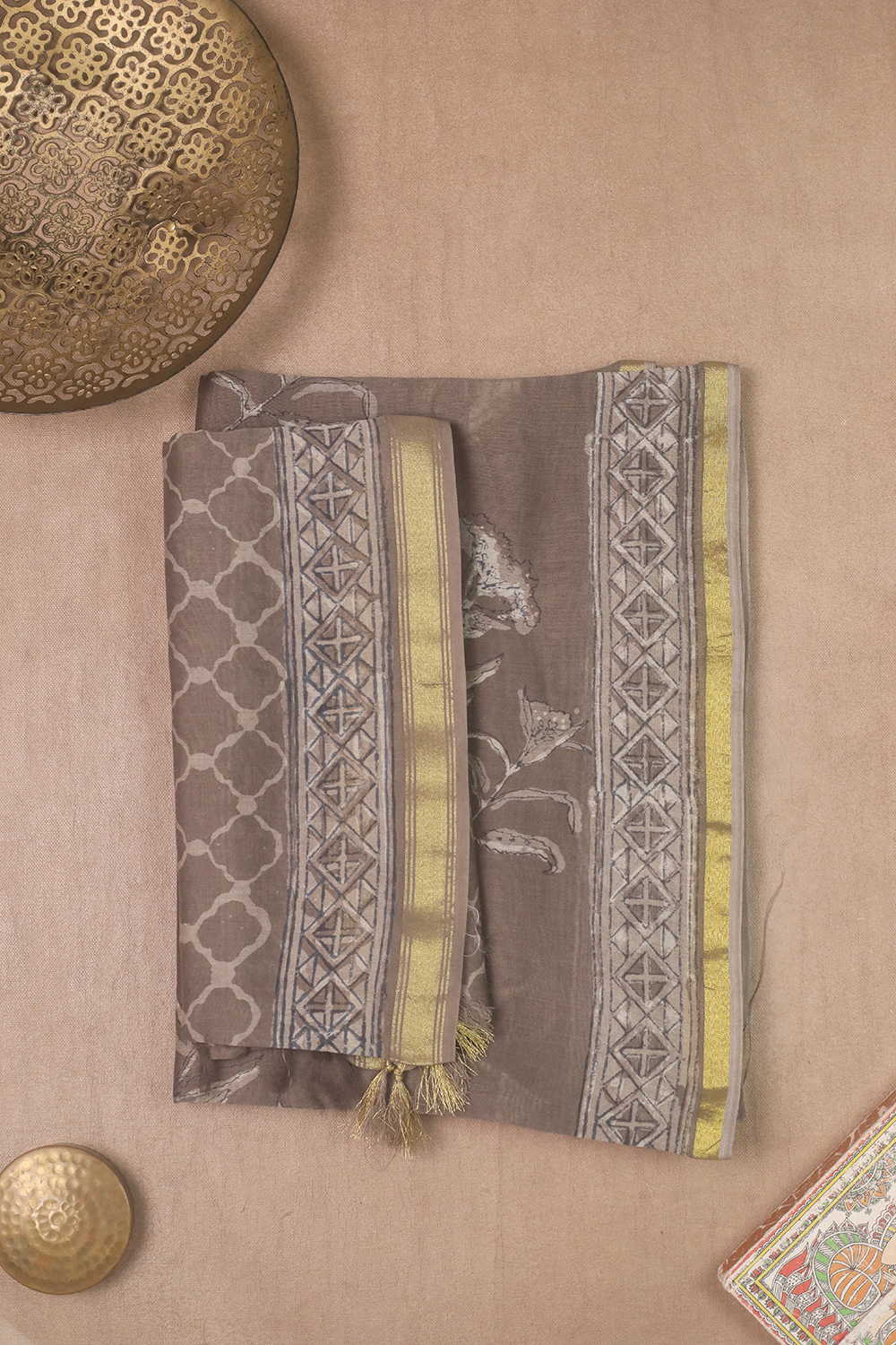 Big Buttas on Grey Block Printed Chanderi Top & Dupatta - Image 2