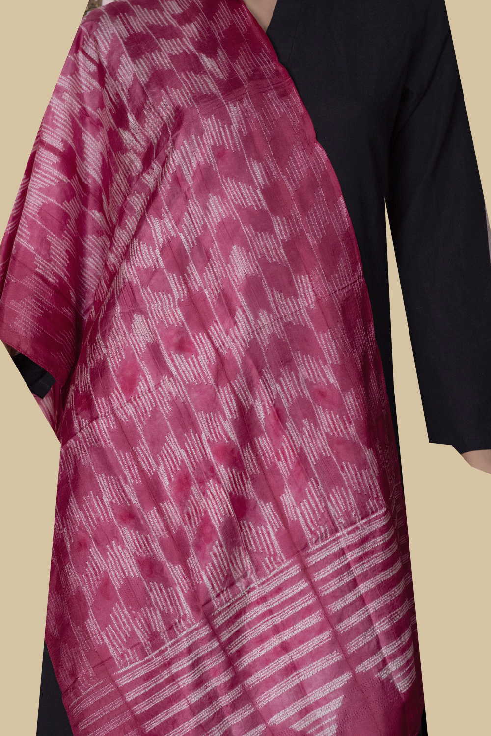 Raspberry Pink Mulberry Silk Stole - Image 2