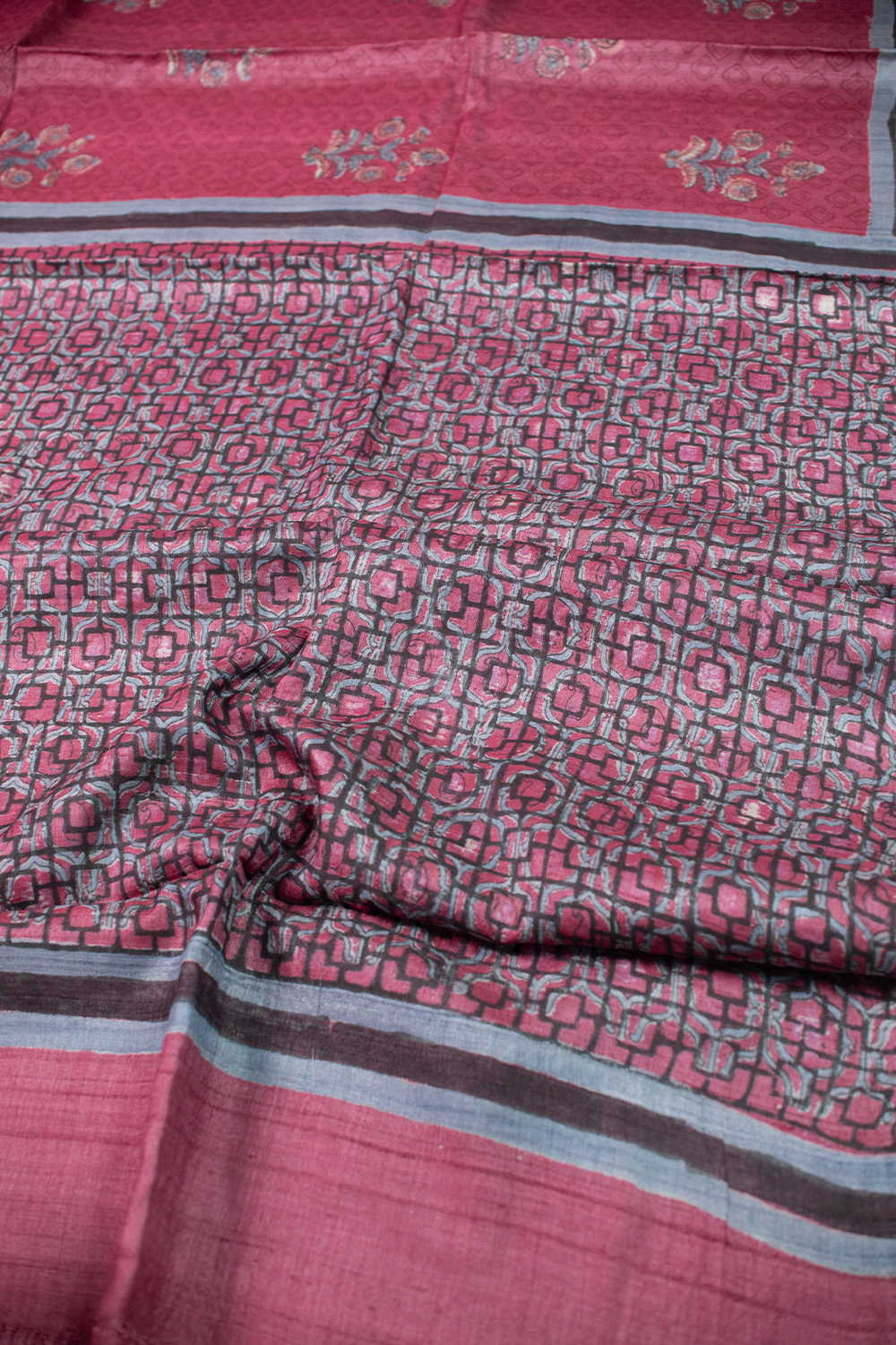 Rust Pink Block Printed Tussar saree - Image 3
