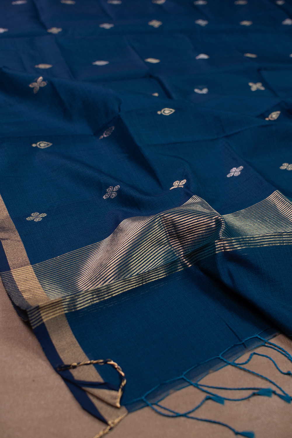 Zari Buttas on Blue Chanderi Silk Cotton Dupatta - Image 4