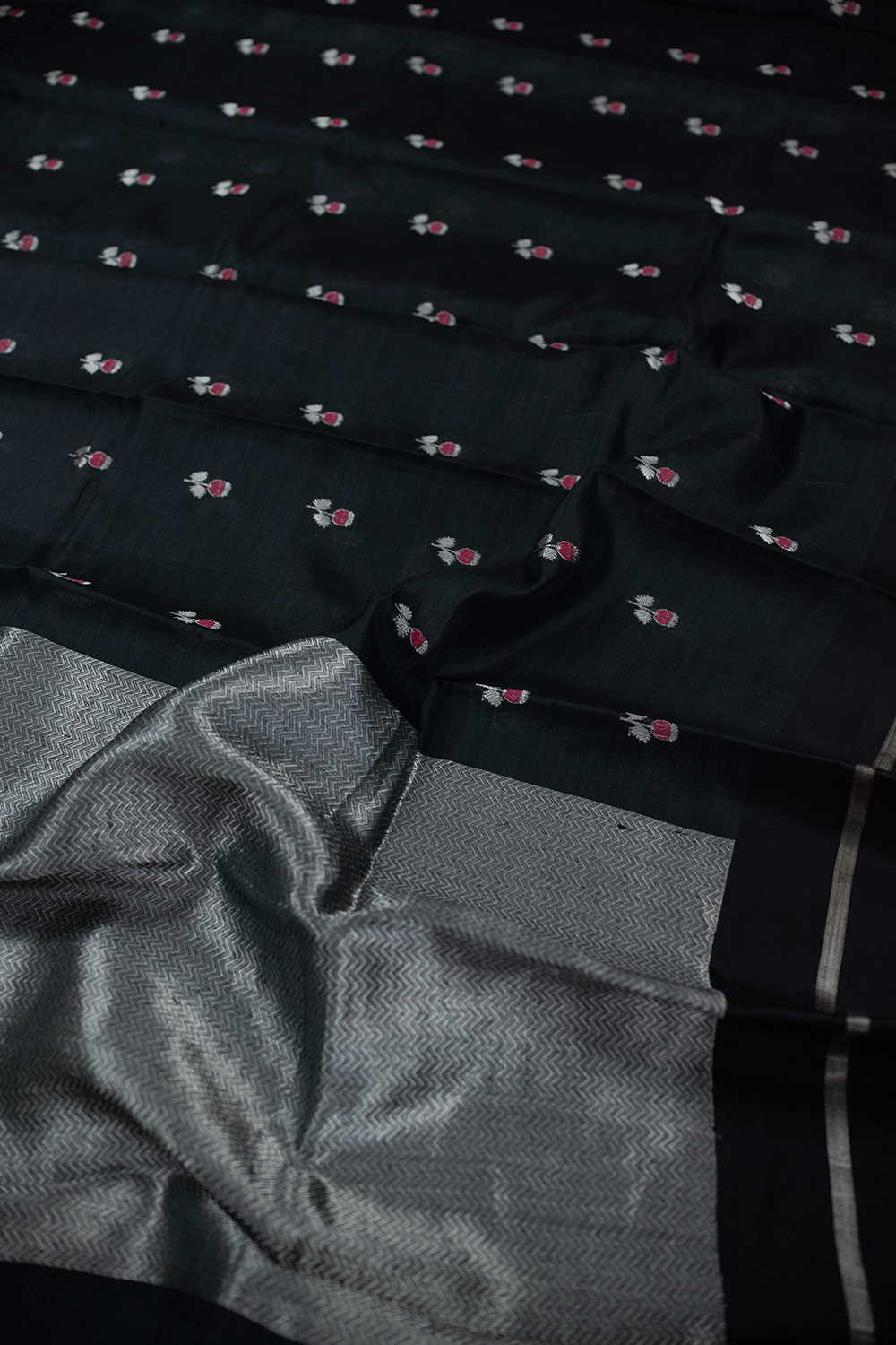 Pleasant Black with Floral Butta Chanderi Silk saree - Image 3