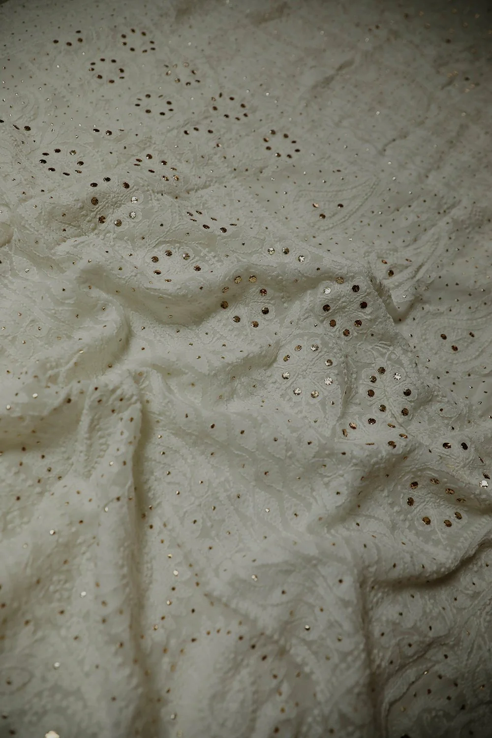 White Floral Bling Chikankari Viscose Saree - Image 3