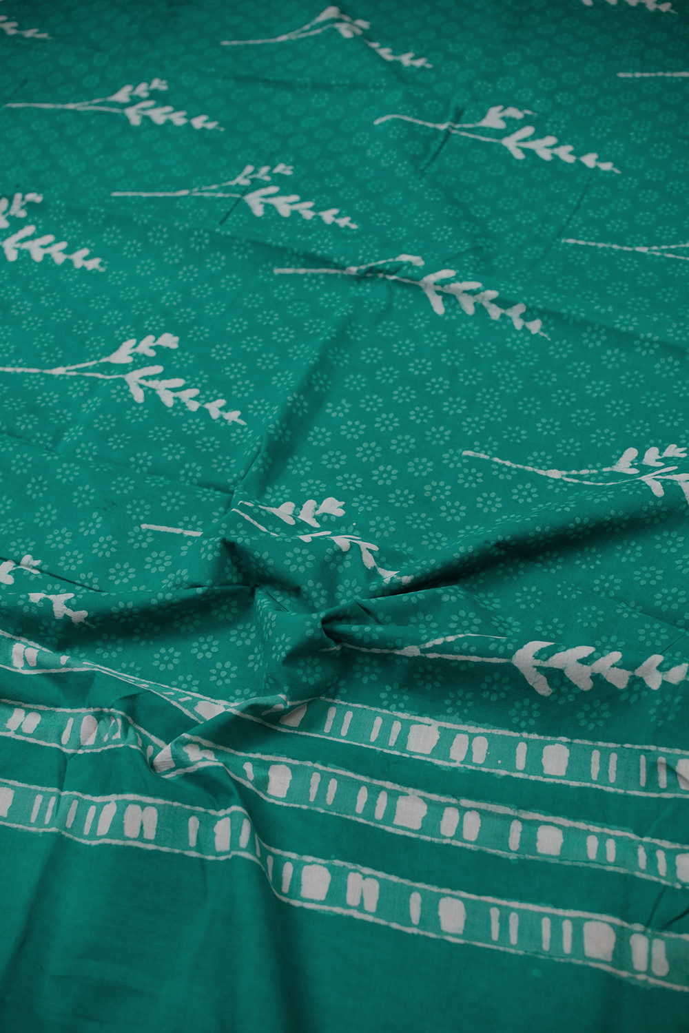 Pine Green Dabu Mul Cotton saree - Image 3