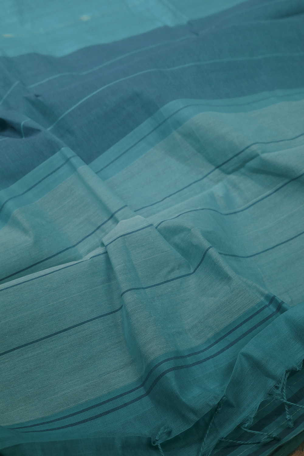 Cyan Blue Handspun Cotton saree - Image 3