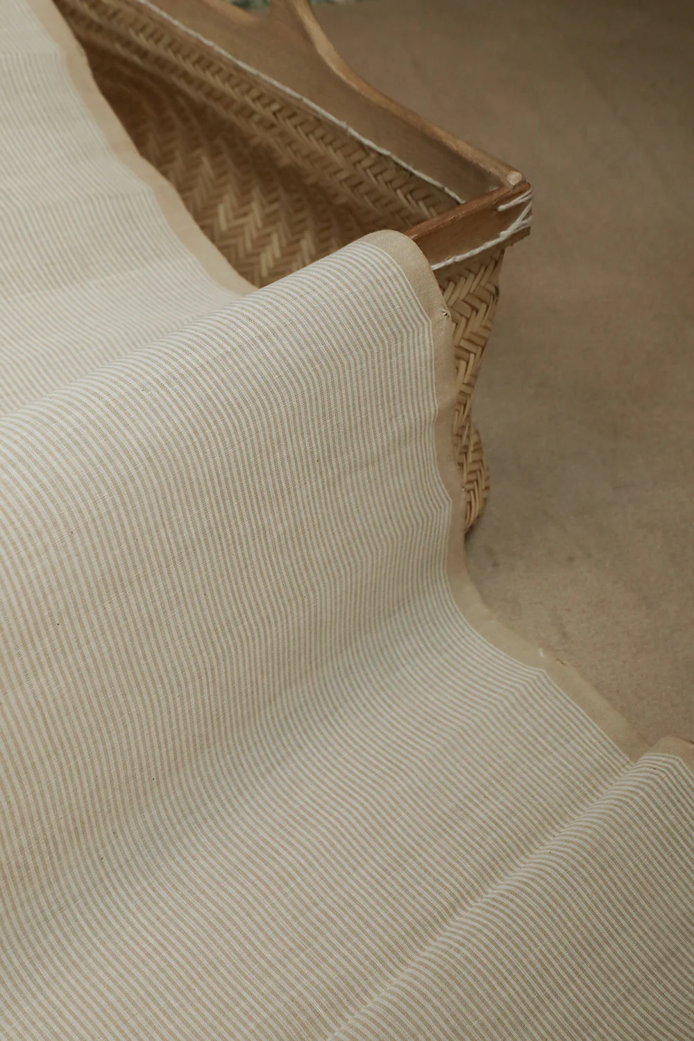 Off-White Handwoven Cotton Dhoti with Mangalagiri Shirt - Image 5