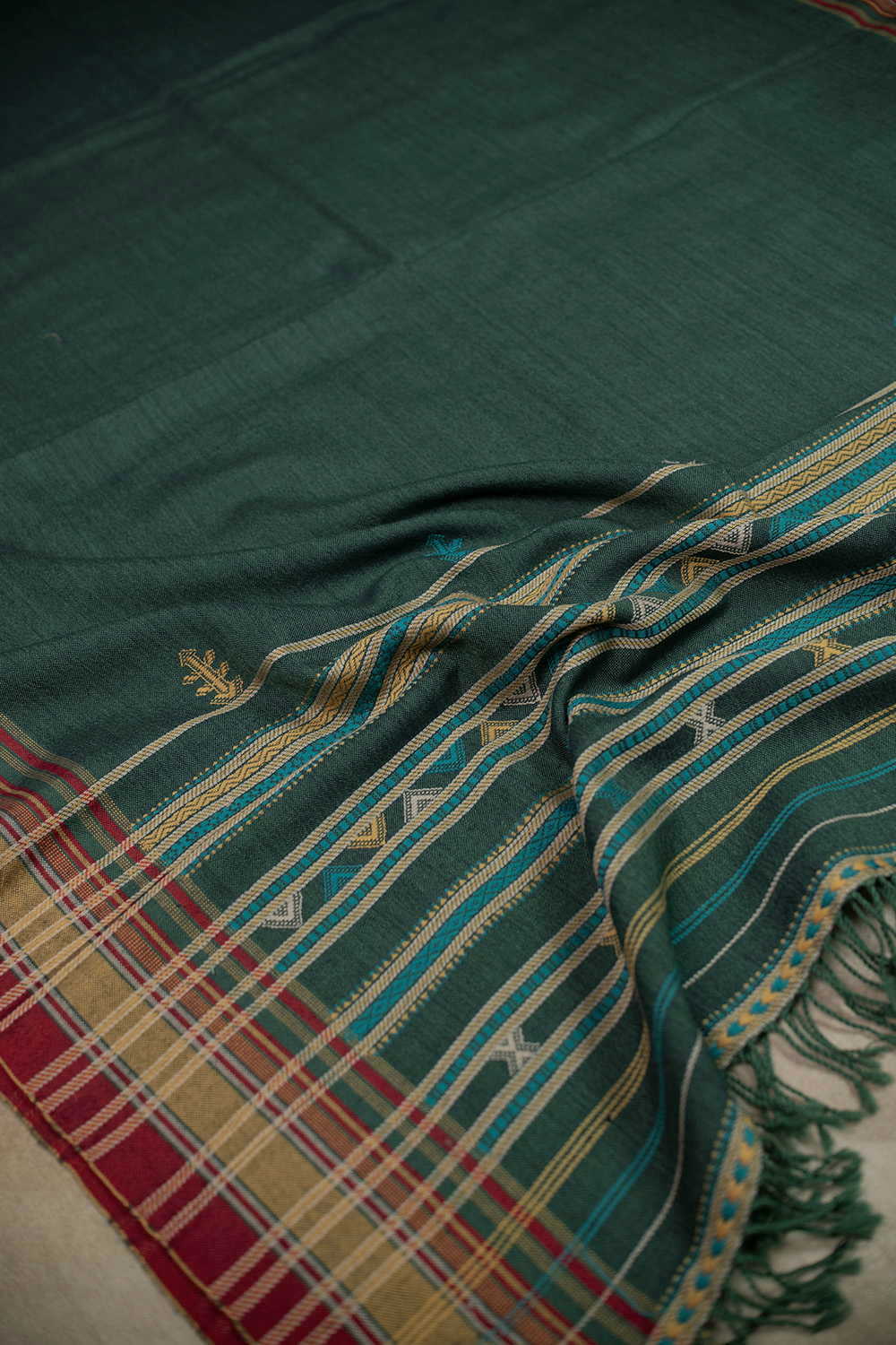 Pickle Green Bhujodi Woolen Dupatta - Image 3
