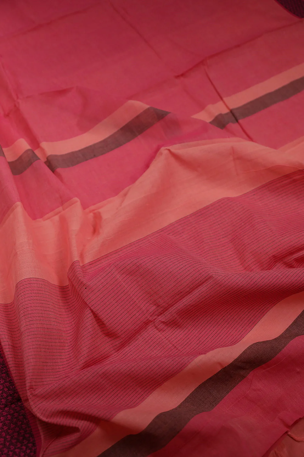 Fiery Rose Handwoven Cotton Saree - Image 3