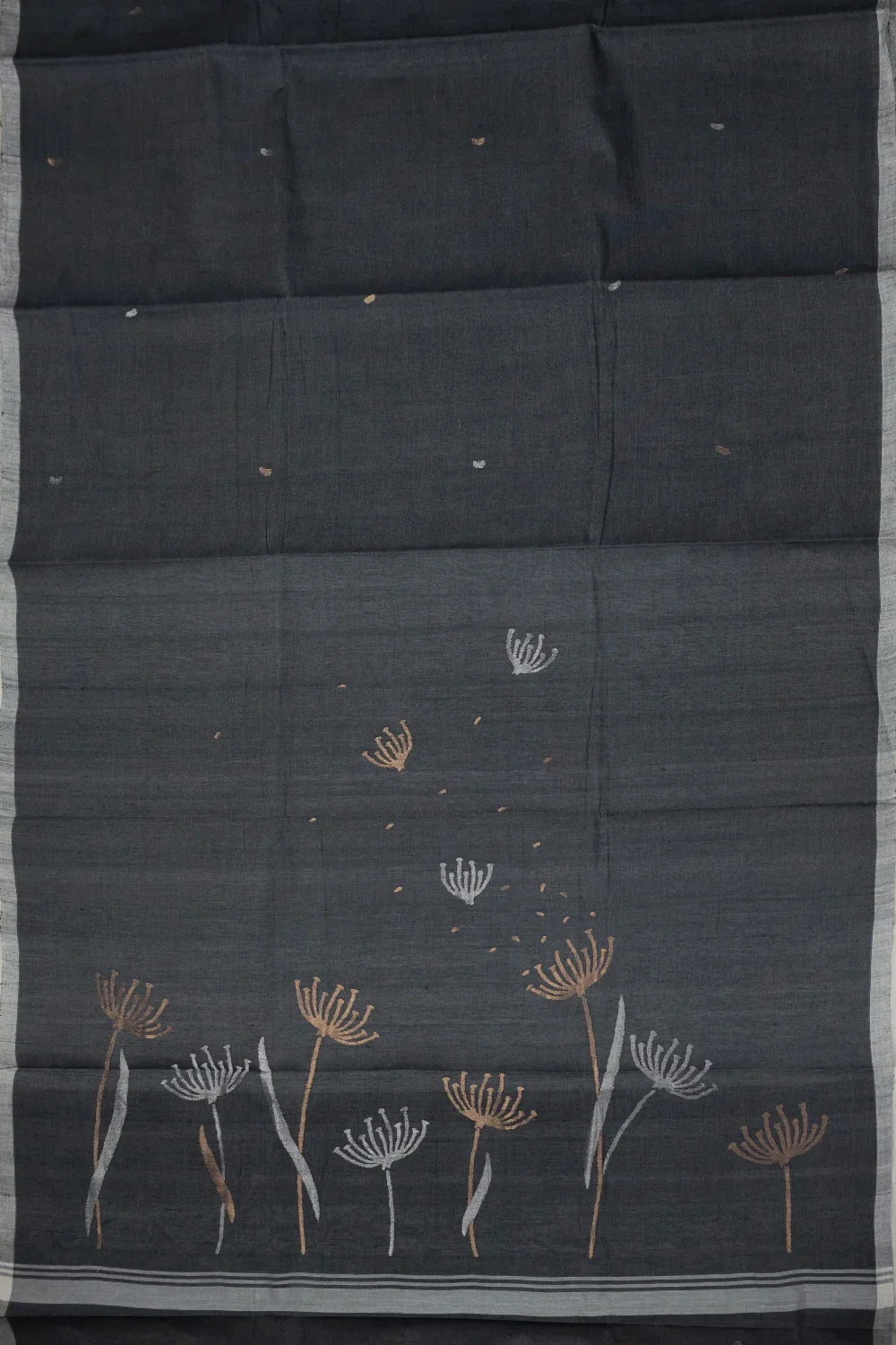 Gold & Silver Zari Butta Handwoven Cotton saree - Image 2