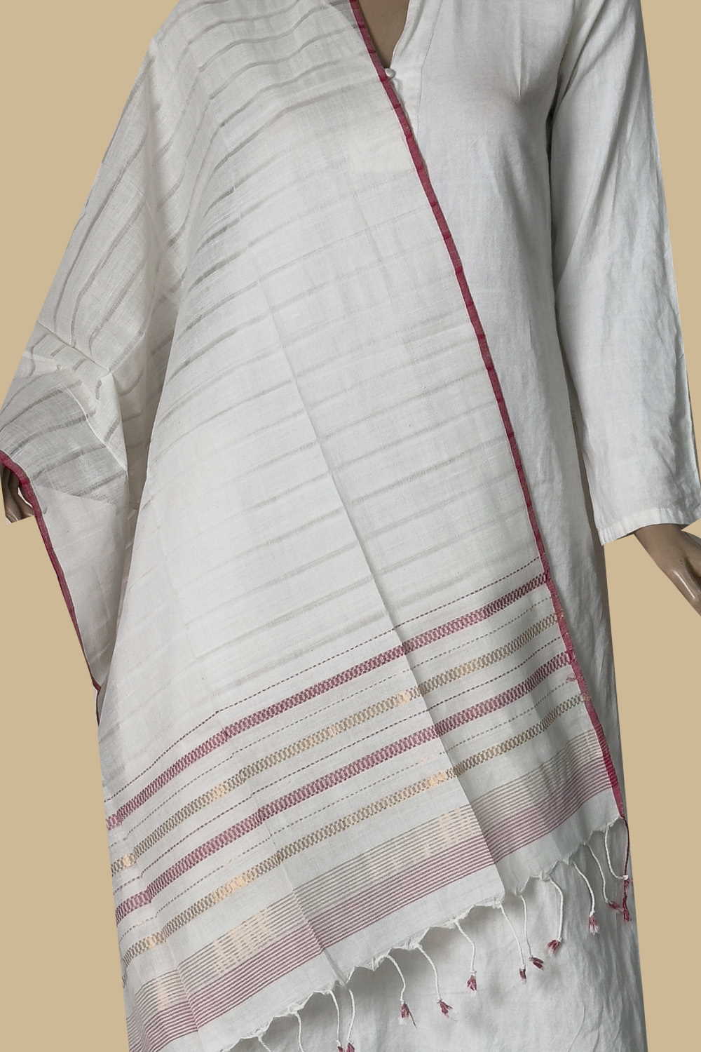 Daisy Cream Handwoven Cotton Stole - Image 2