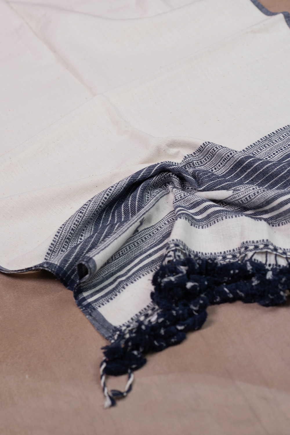 Oatmeal Cream Bhujodi Cotton Stole - Image 3