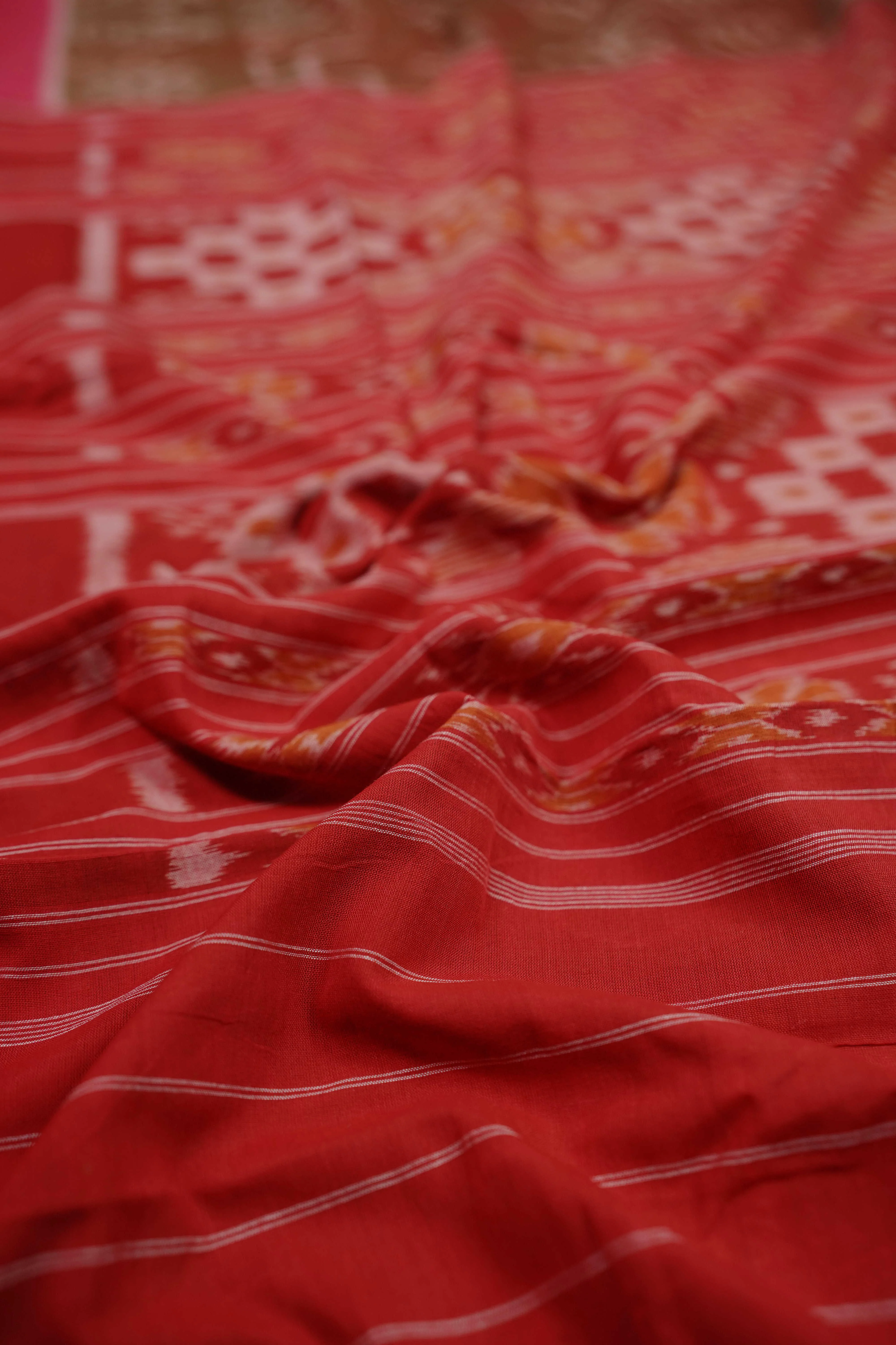 Twin Shaded Maroon Orissa Ikat Cotton saree - Image 3